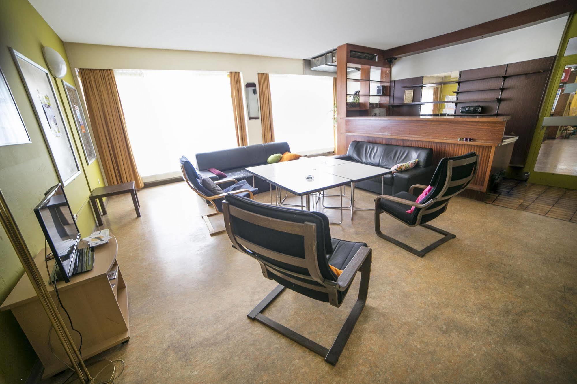 וינה Alibi Hostel מראה חיצוני תמונה