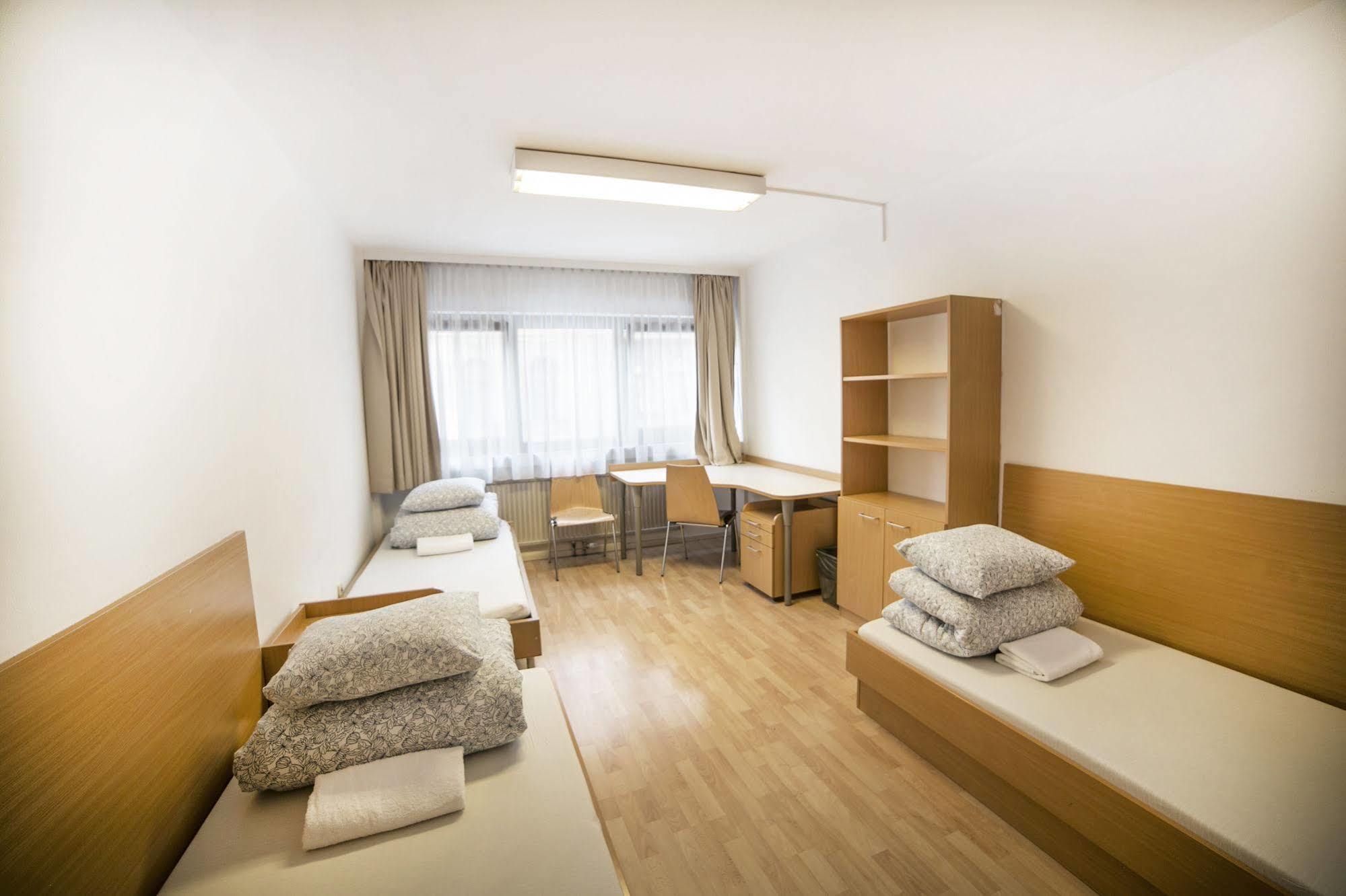 וינה Alibi Hostel מראה חיצוני תמונה